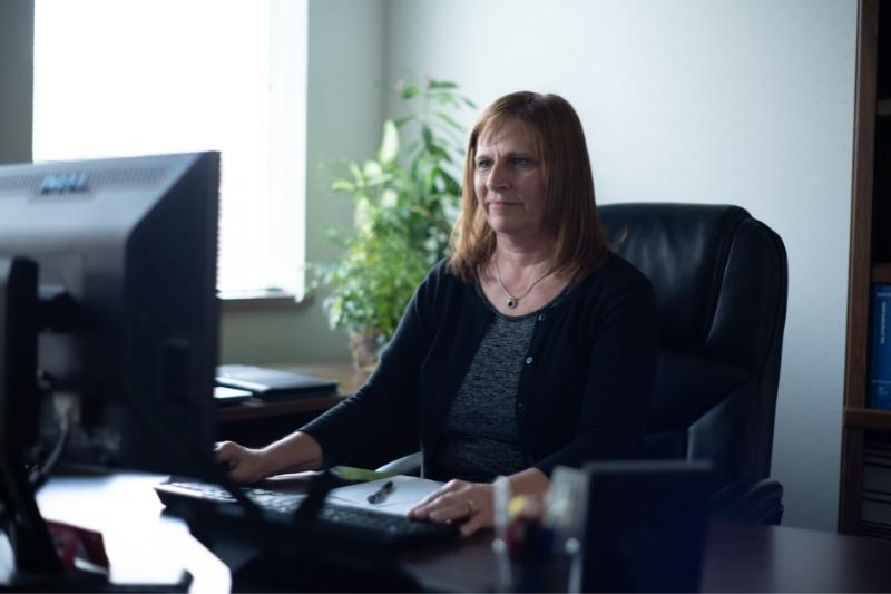 woman working on computer